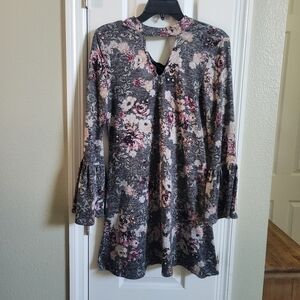 Francesca’s Collections Alya mock neck dress size small